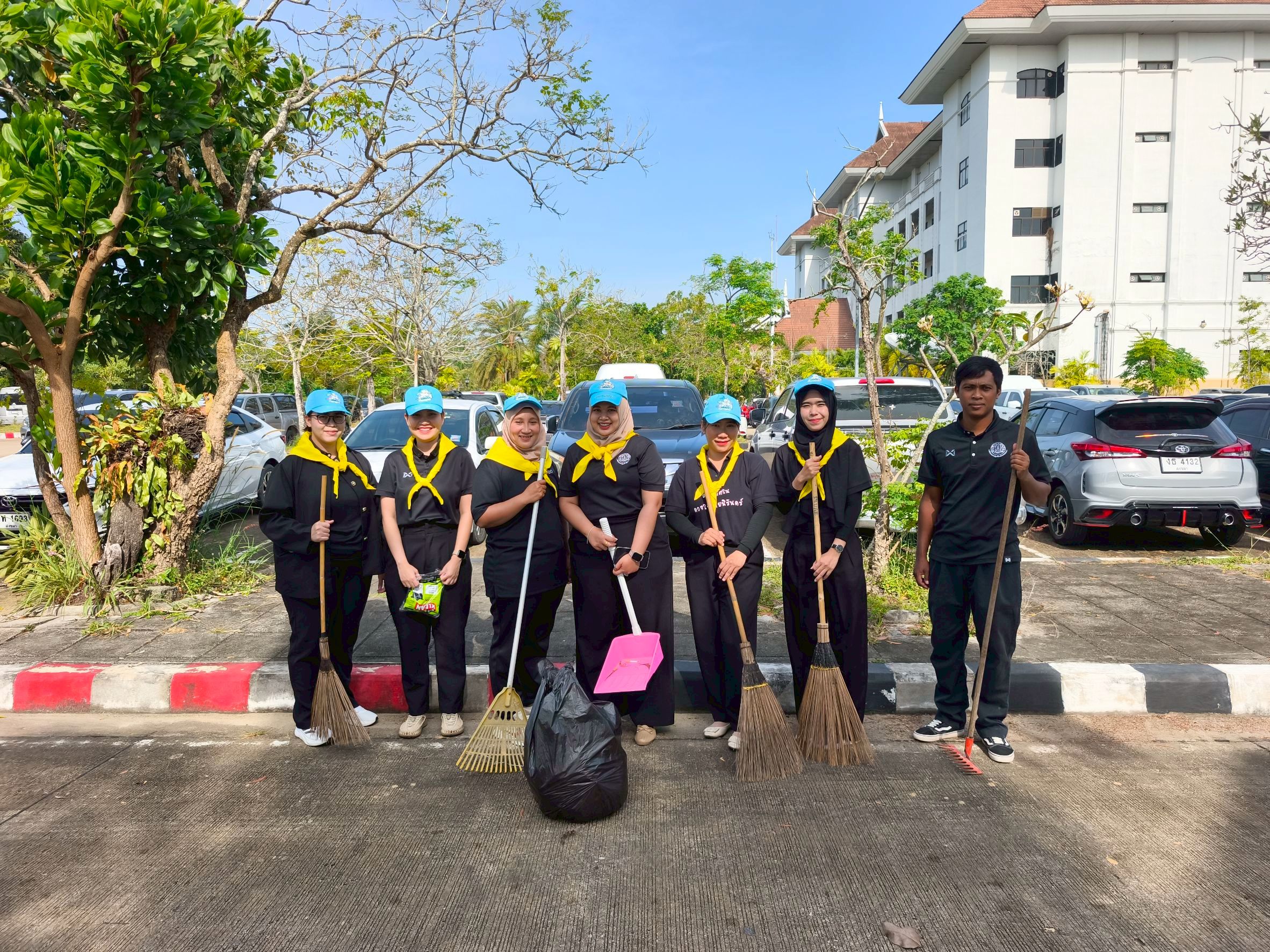 title - ส.ป.ก.นราธิวาส ร่วมกิจกรรมจิตอาสาบำเพ็ญสาธารณประโยชน์ เนื่องในวันพ่อขุนรามคำแหงมหาราช และวันสมเด็จพระนเรศวรมหาราช